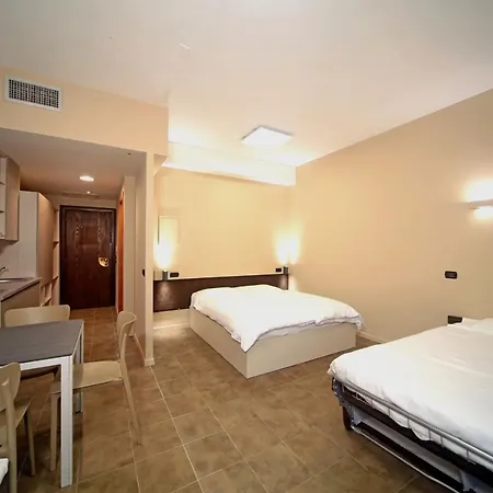 Smeraldo Apartment *